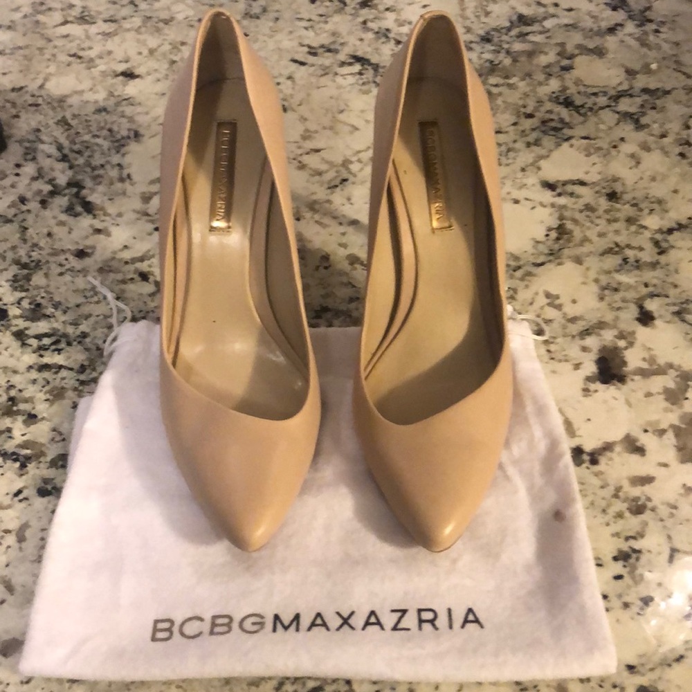 BCBG Max Azria nude pump